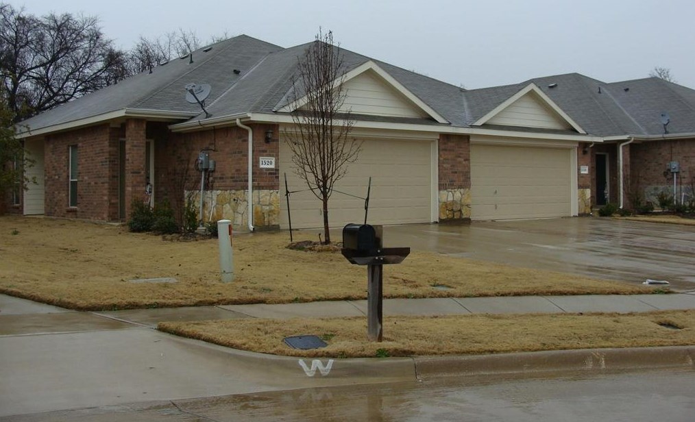 1520 Piedmont Dr, Midlothian, TX 76063