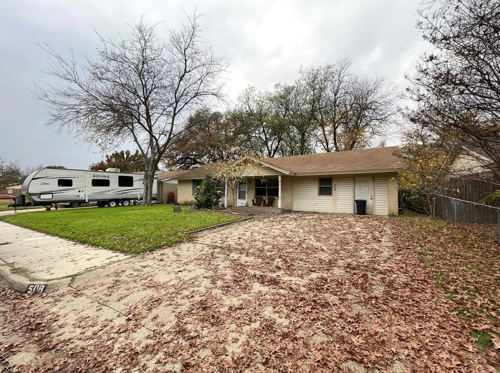 508 S Mills Dr, Euless, TX 76040