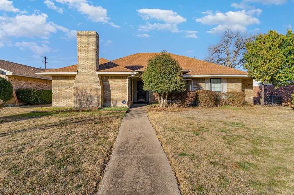 3821 Shadycreek Dr, Garland, TX 75042