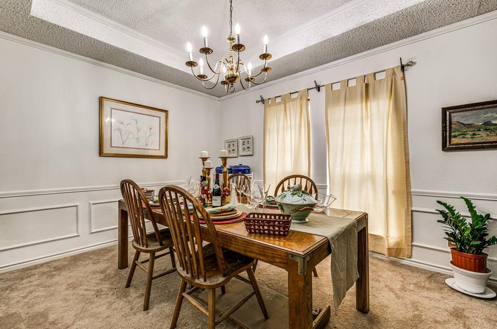 6427 Ridgemont Dr, Dallas, TX 75214-1657