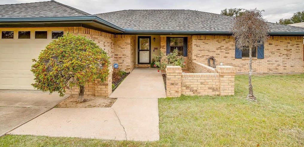 307 De La Cruz St, Weatherford, TX 76085