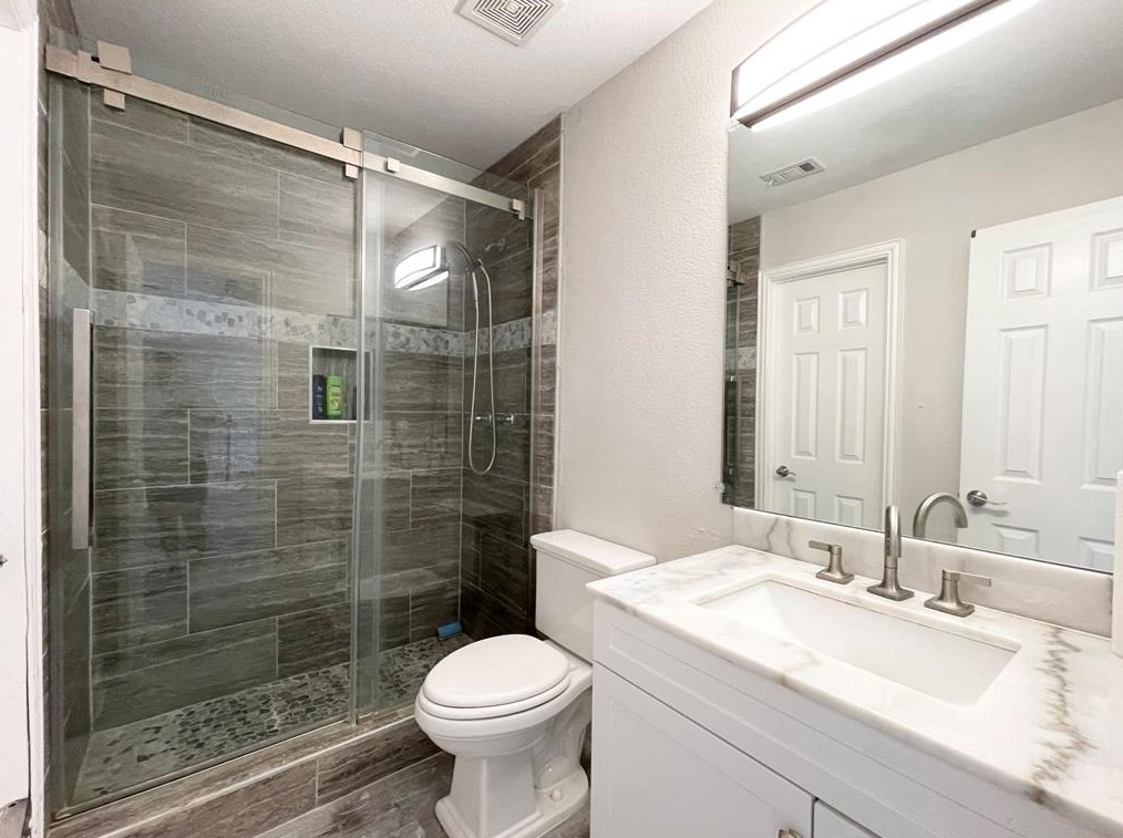 9617 Fairway Vis Dr, Rowlett TX 75089-8433 exterior