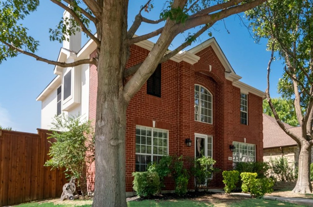 1660 Castle Rock Dr, Lewisville, TX 75077
