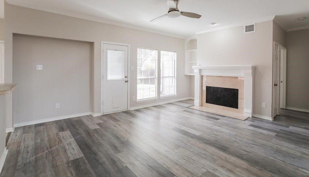 4208 Rolling Oaks Dr, Carrollton, TX 75010