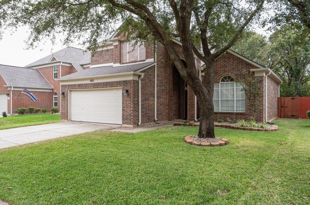 1825 Newton Dr, Lewisville, TX 75028