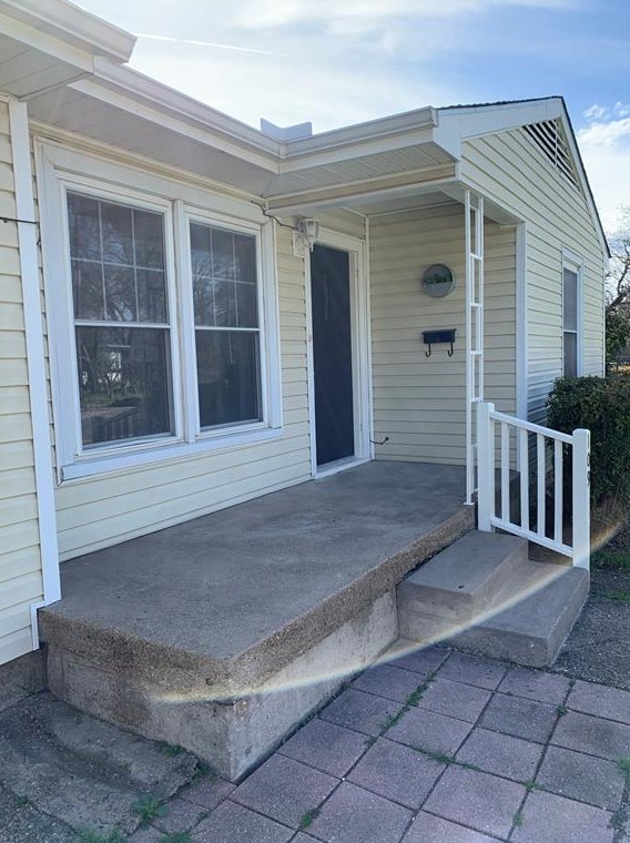 109 Savannah St, Waxahachie, TX 75165
