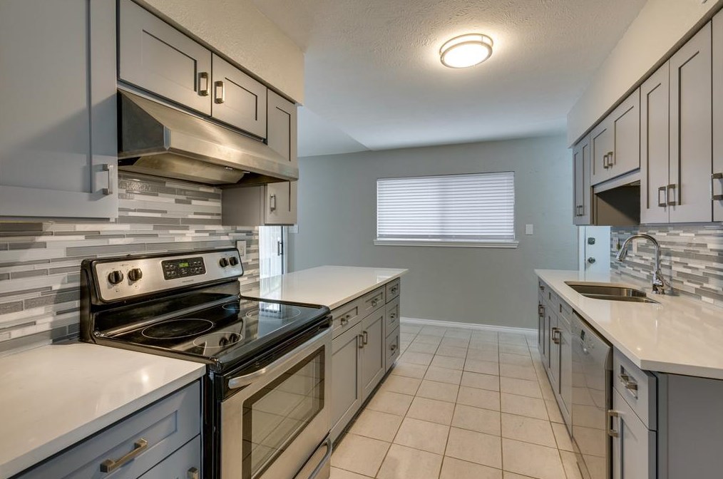 114 Camilla Ln, Garland, TX 75040