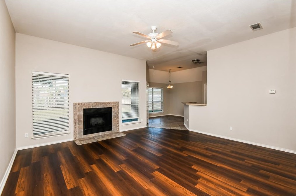 5729 Richardson St, Fort Worth, TX 76119