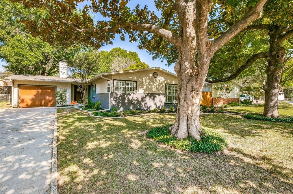 9755 Twin Creek Dr, Dallas, TX 75228