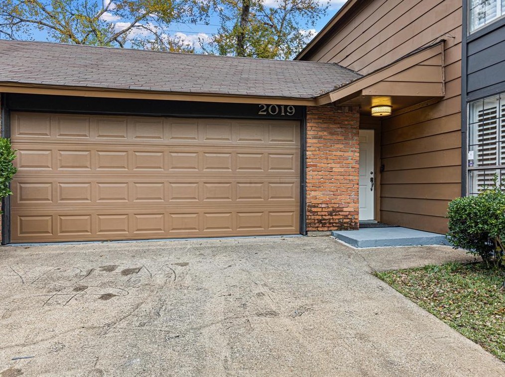 2019 Wilshire Dr, Irving, TX 75061