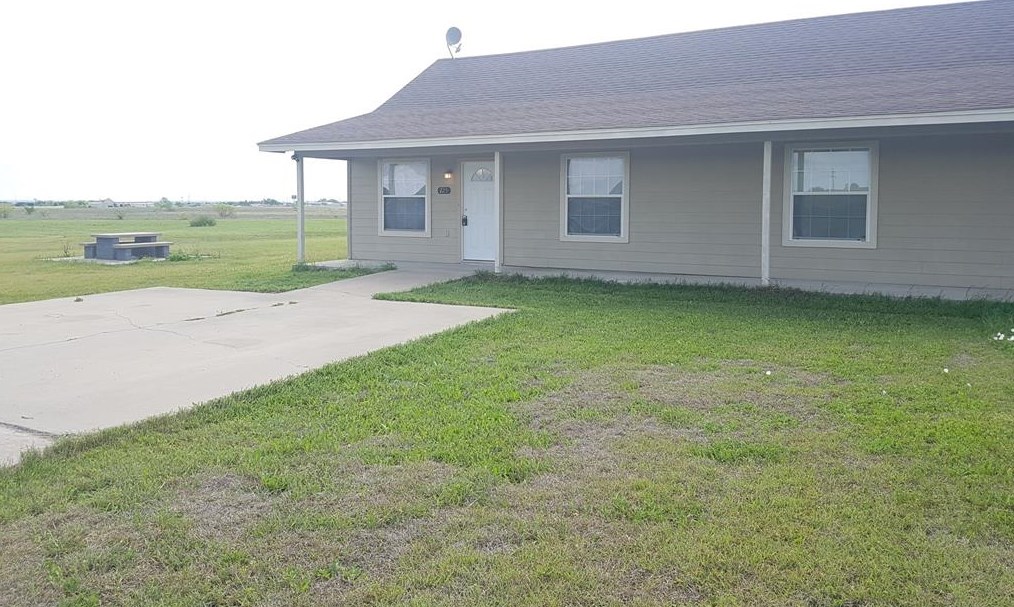 227 Blue Bell Ct, Weatherford, TX 76088
