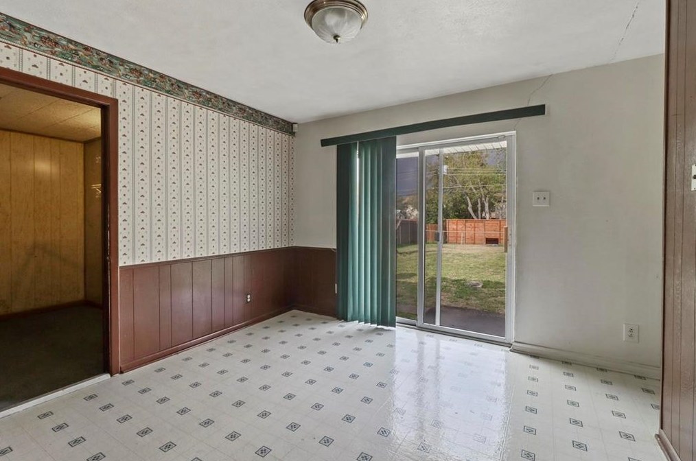 2409 Moreland Dr, Mesquite TX 75150-5325 exterior