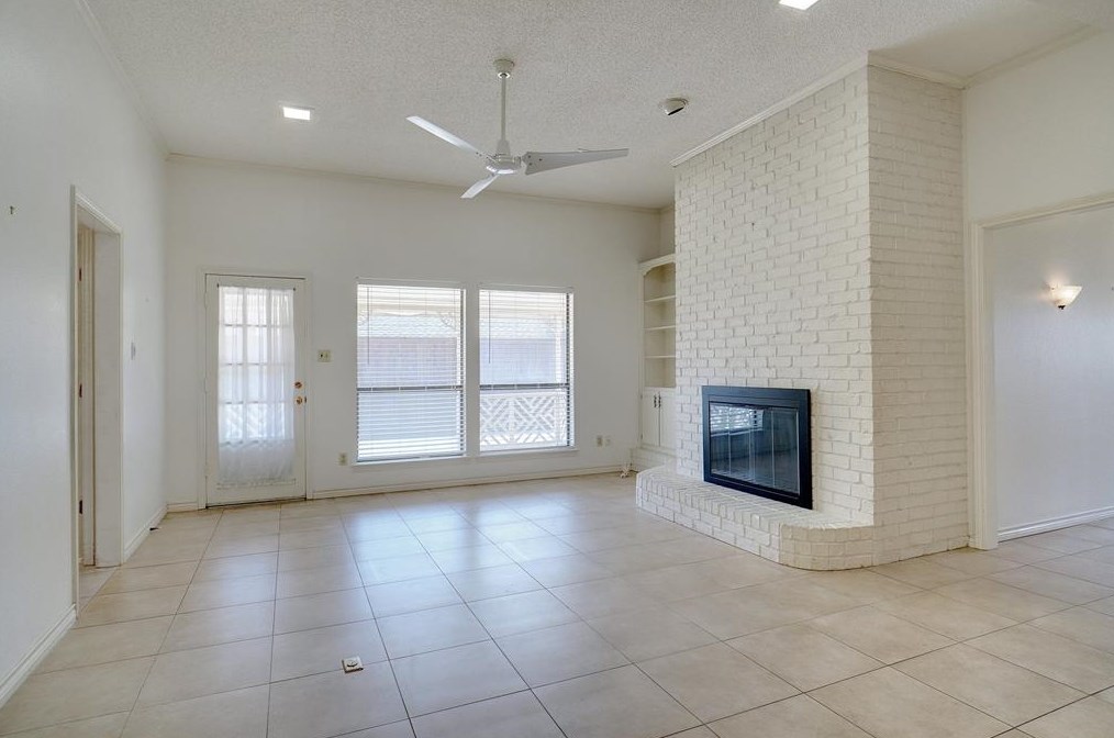 5207 Ledgestone Dr, Fort Worth, TX 76132