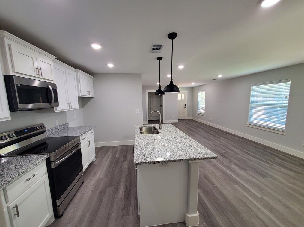 616 S 4th St, Bonham, TX 75418