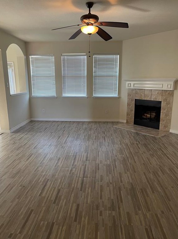 1621 Ambercrest Dr, Lancaster, TX 75146