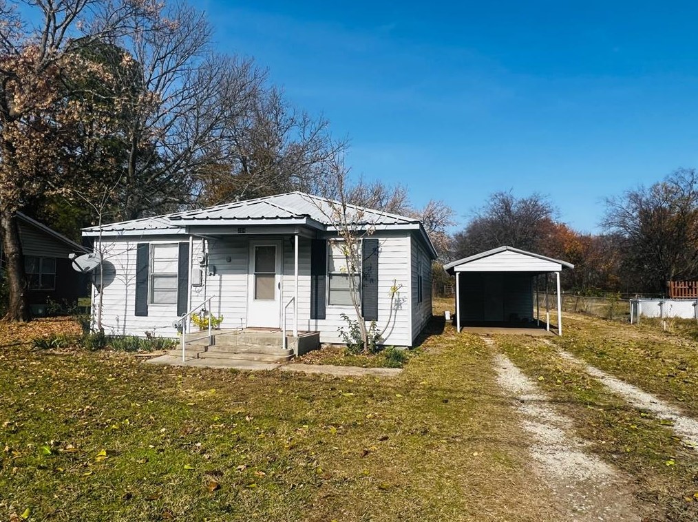 204 W Pecan St, Sadler, TX 76264