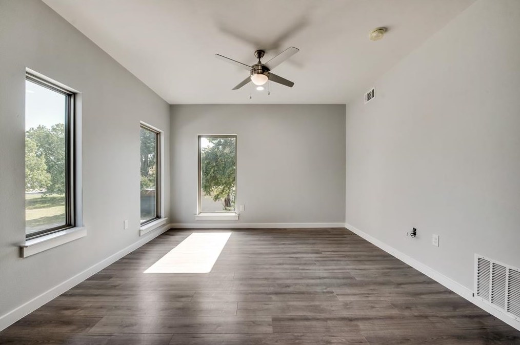 1531 Hickory St, Dallas TX  75215-2038 exterior