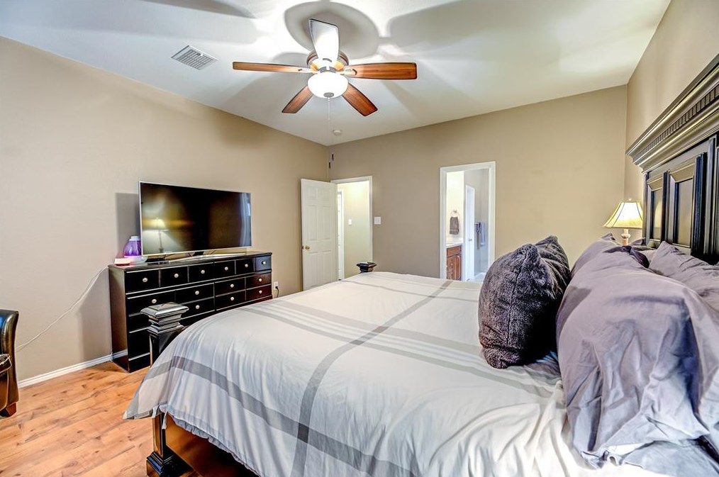 2304 Sheldon Dr, Mckinney TX 75070-2442 exterior