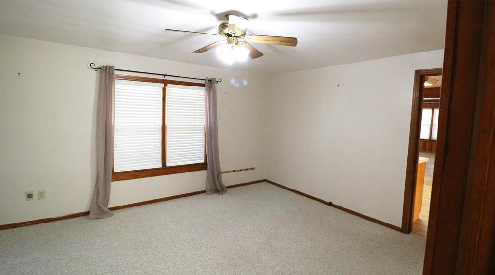 1401 S Hatcher St, Decatur, TX 76234
