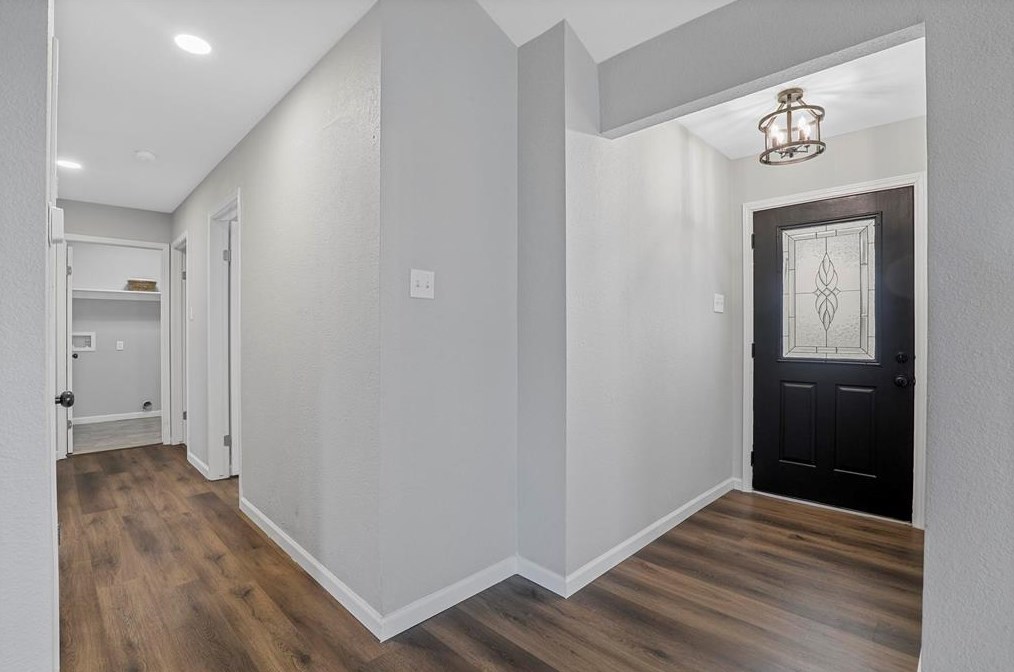 107 Mint Ln, Euless, TX 76039