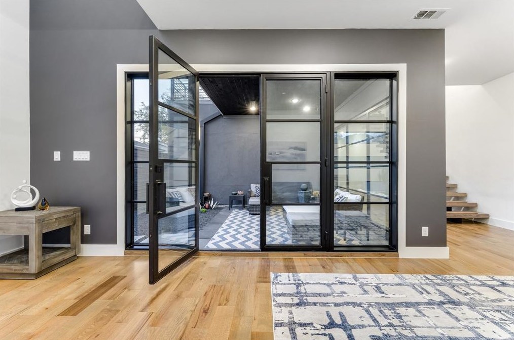 3523 Versailles Ave, Dallas, TX 75209-6227