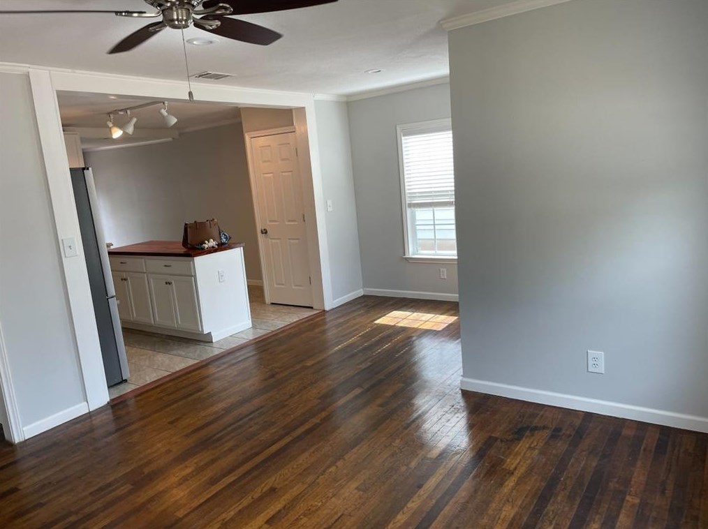 3913 Lisbon St, Fort Worth, TX 76107