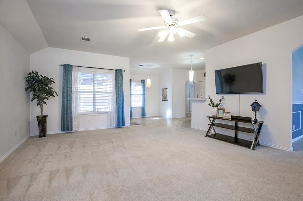 2704 Pennington Dr, Garland, TX 75048