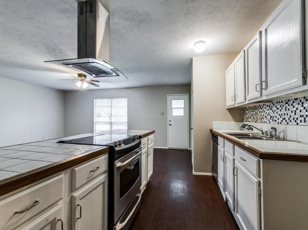 5610 Briarcrest Dr, Garland, TX 75043