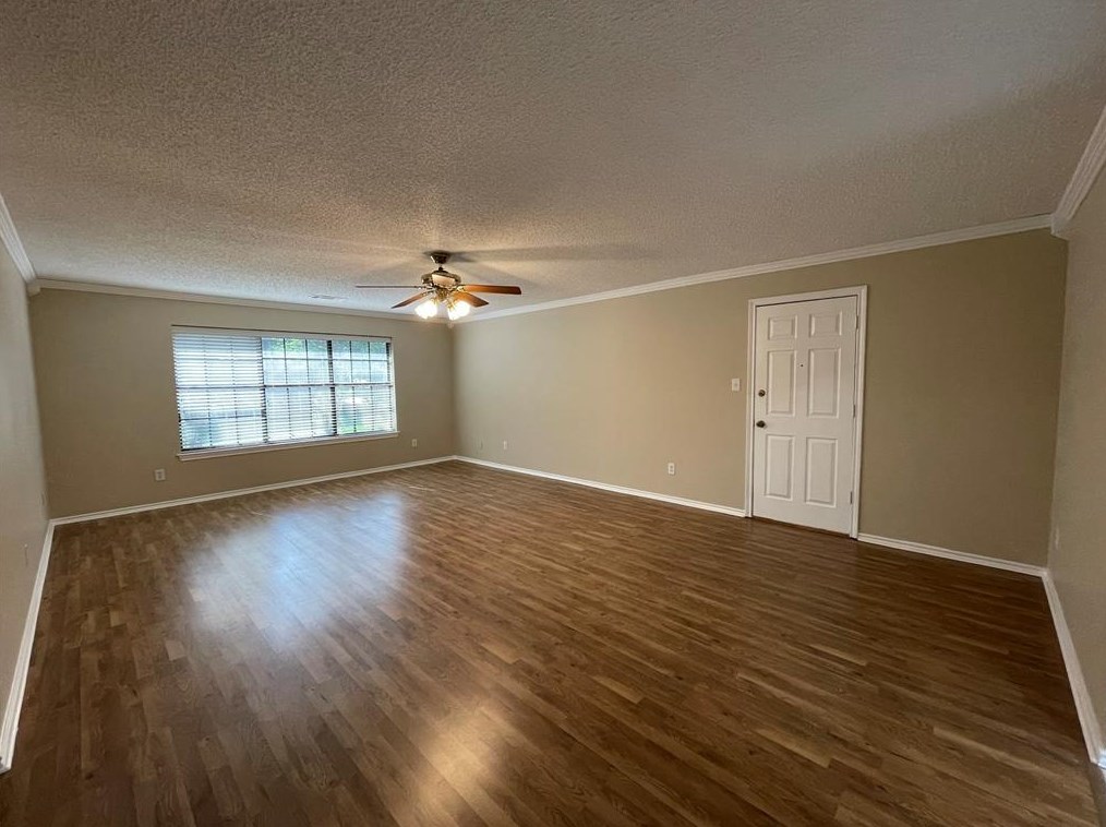4605 Lake Hill Dr, Rowlett, TX 75089