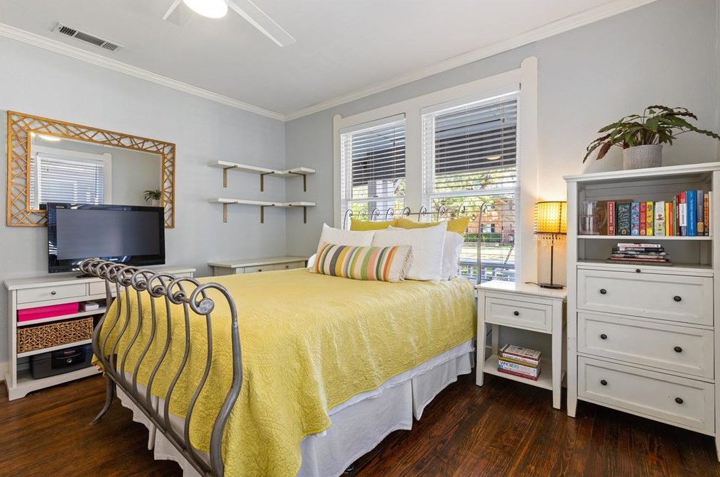 5906 Victor St, Dallas TX 75214-4550 exterior