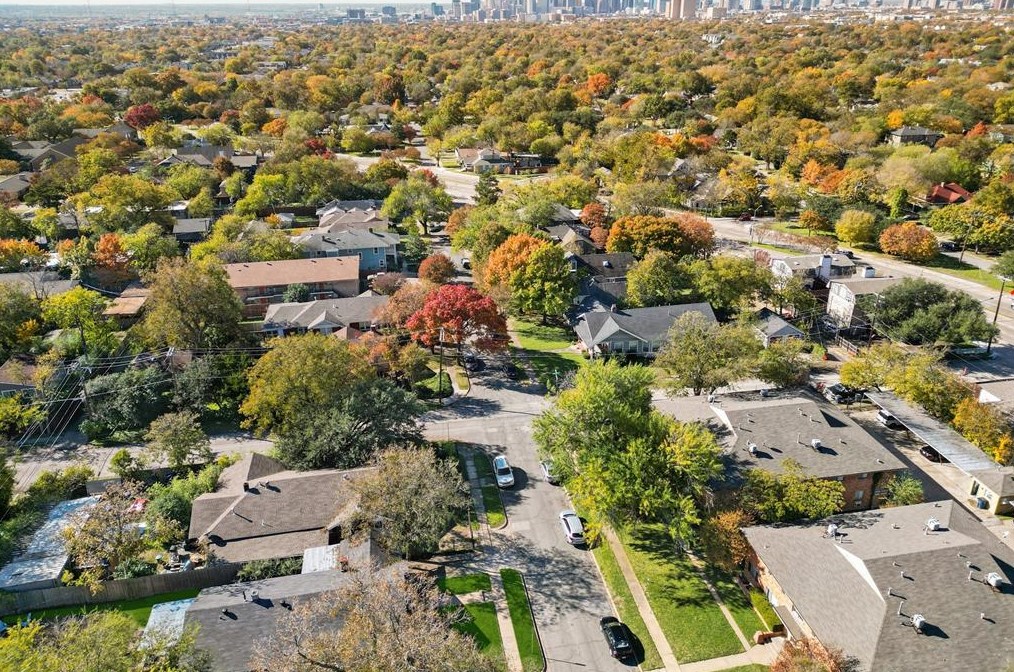 5906 Victor St, Dallas TX 75214-4550 exterior