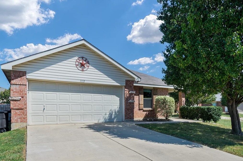 1112 Day Dream Dr, Haslet, TX 76052