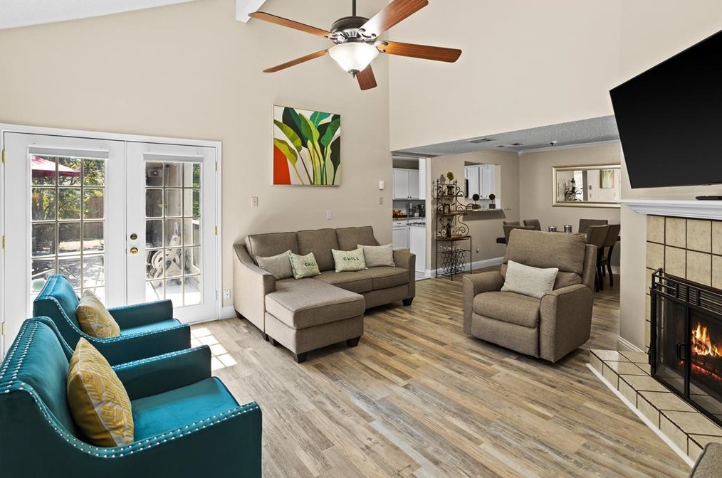 1624 San Francisco St, Carrollton, TX 75007