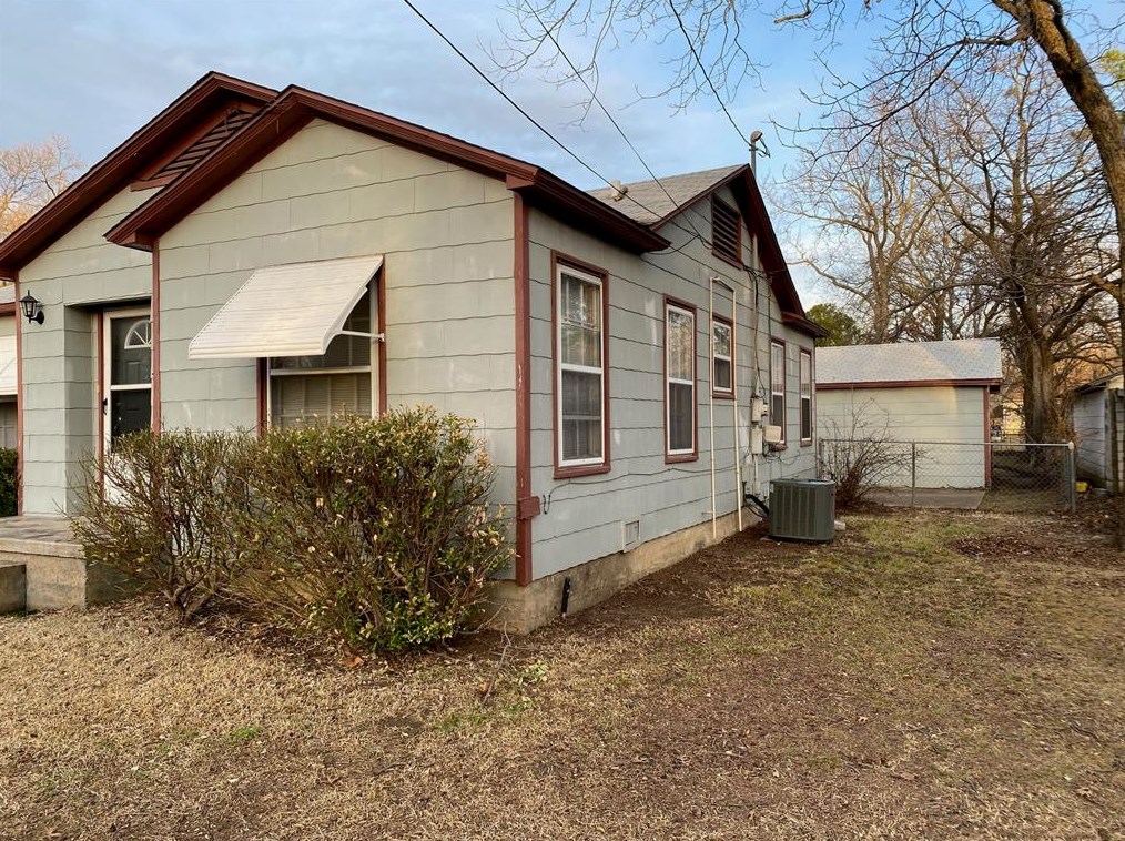 1629 N Wharton St, Sherman, TX 75092
