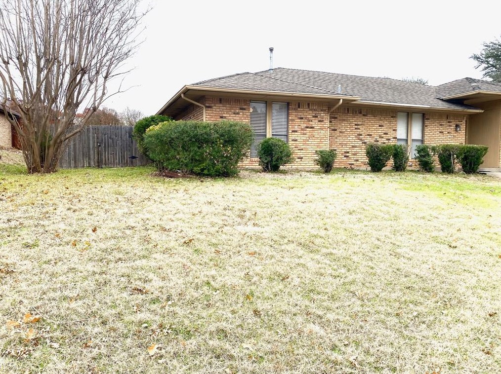 1340 Grand Teton Dr, Desoto, TX 75115