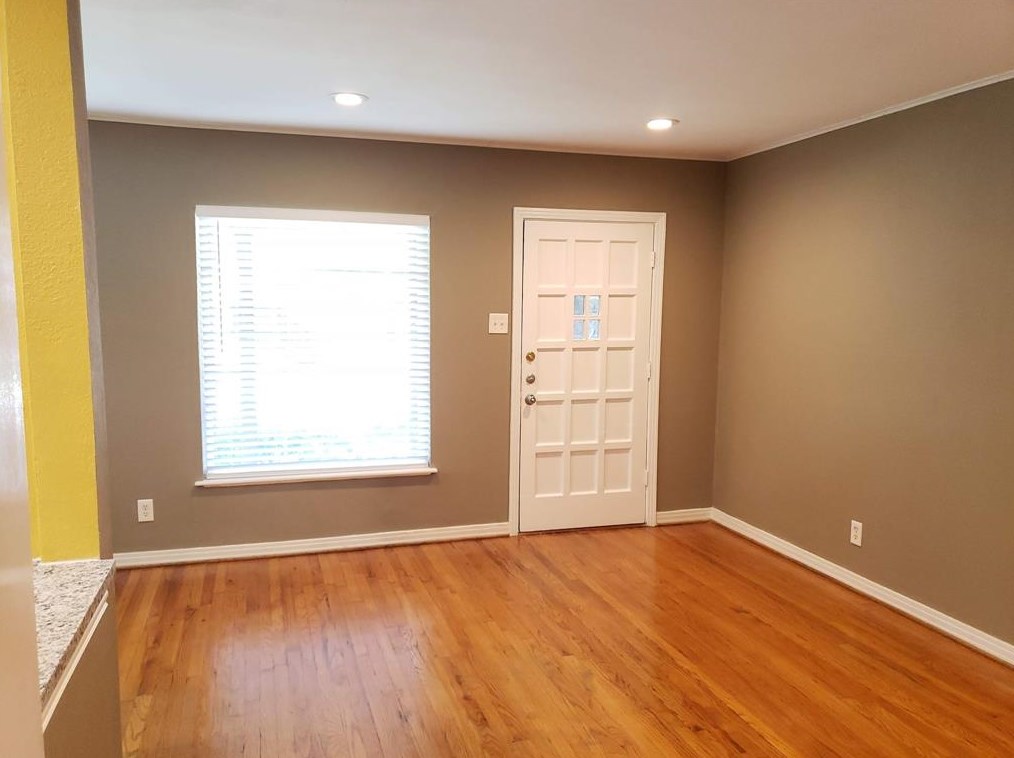 5448 Martel Ave, Dallas TX  75206-5615 exterior
