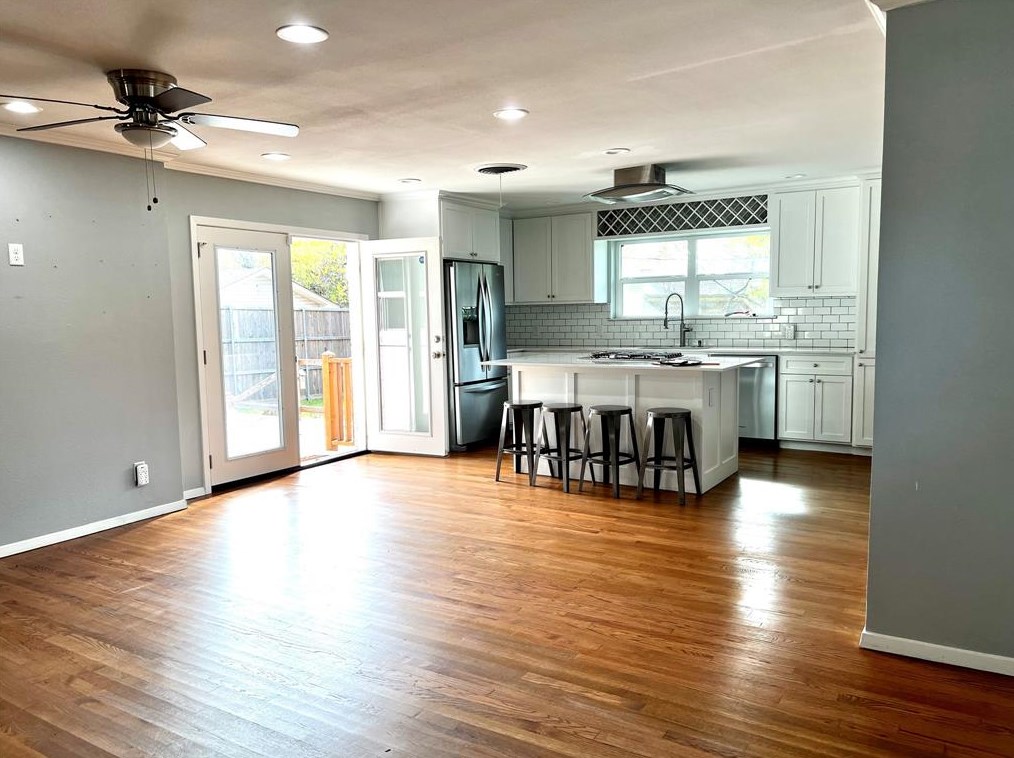 1852 Naylor St, Dallas TX  75228-3255 exterior