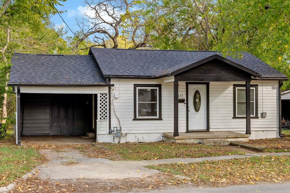 225 16th St Se, Paris, TX 75460