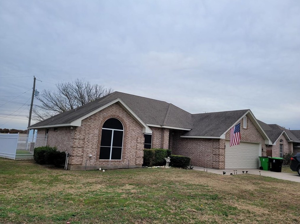 301 Willow Rd, Aubrey, TX 76227