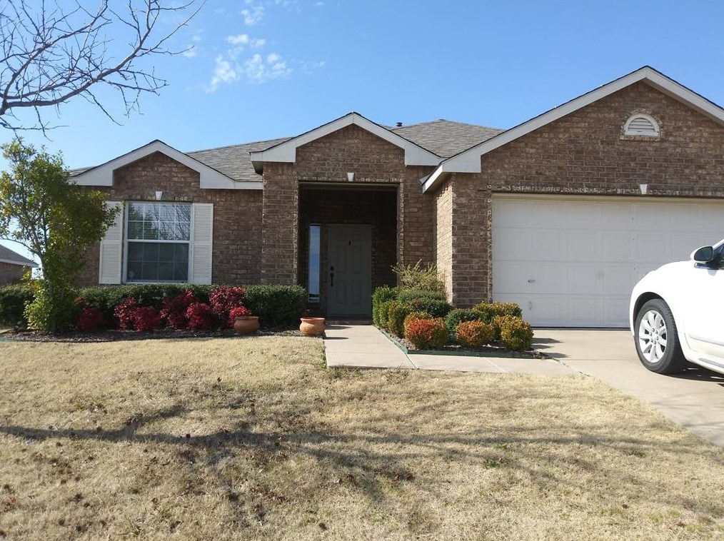 1404 Millbrook Ln, St Paul, TX 75098