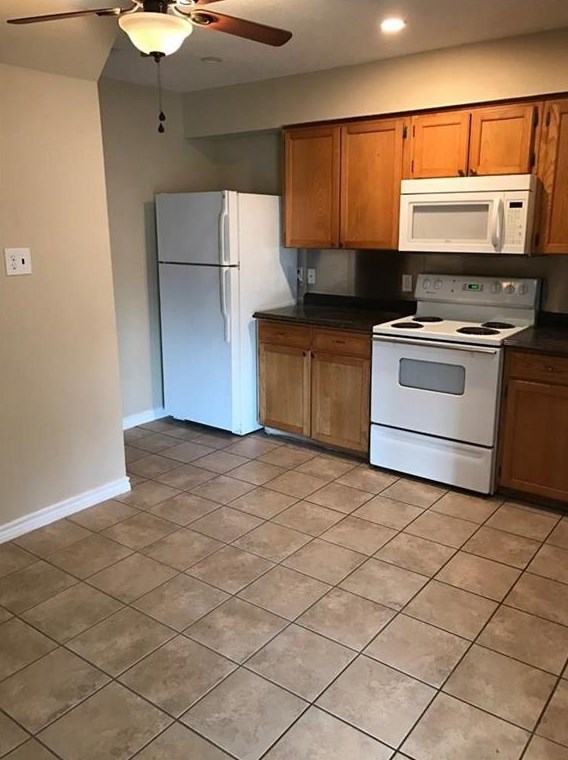 2806 Ridgecrest Dr, Fort Worth, TX 76133