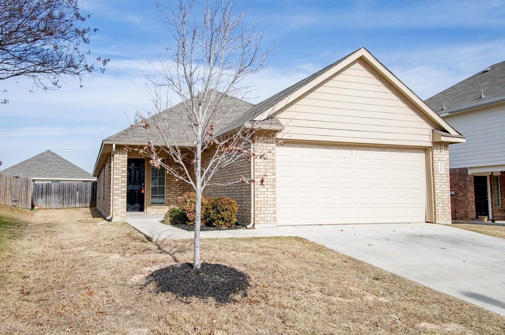 4208 Summersweet Ln, Crowley, TX 76036