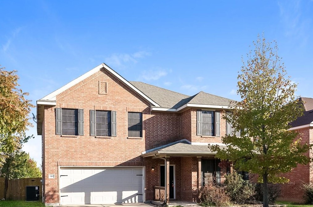 1109 Hickory Bend Ln, Fort Worth, TX 76108