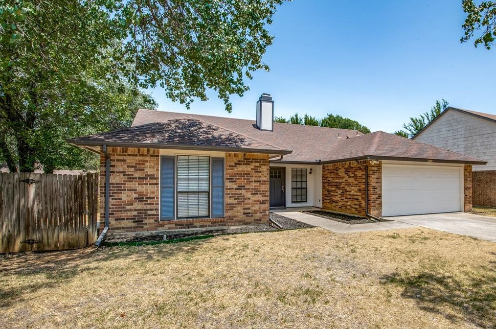 2819 Emerson Ln, Denton, TX 76209