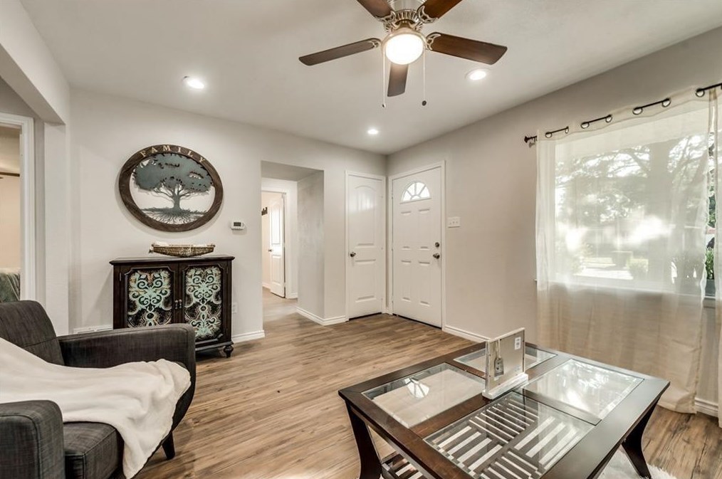 1002 Appleblossom Ln, Mesquite, TX 75149