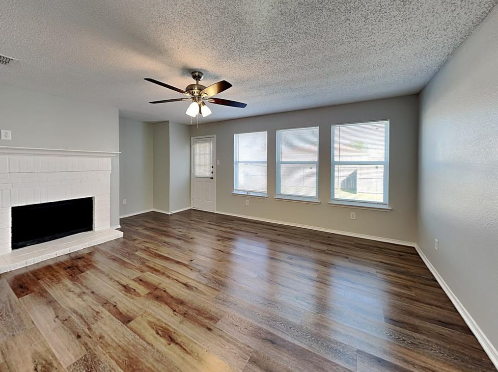 2463 Marimont Ln, Lancaster, TX 75134