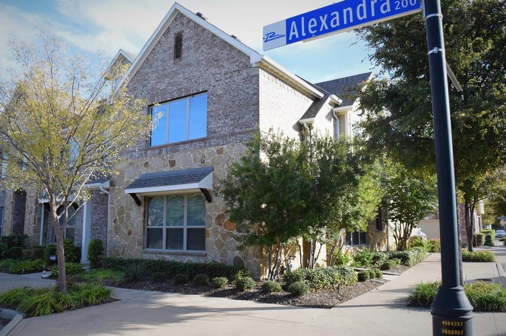 202 Alexandra Ave, Richardson, TX 75081