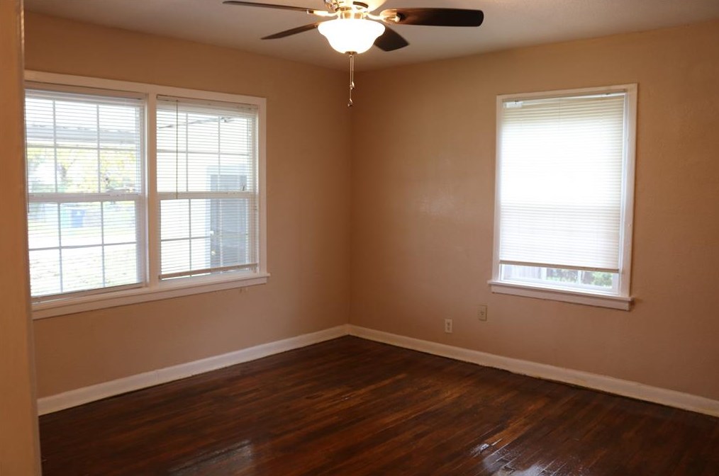 99 Joseph St, Waxahachie, TX 75165