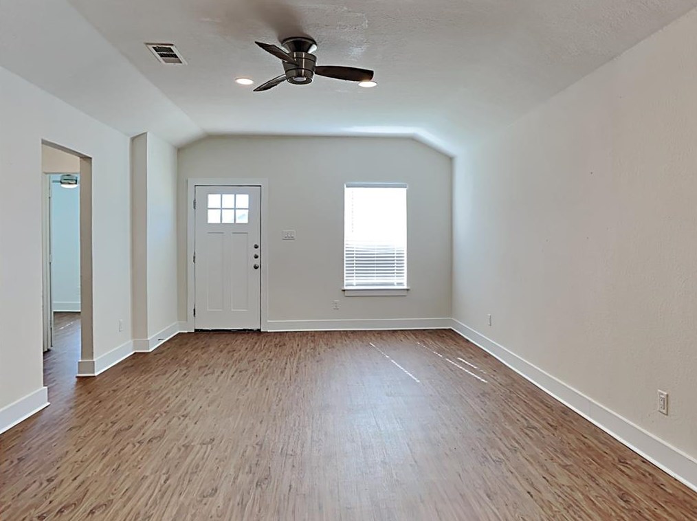 5241 Carol Ave, Fort Worth, TX 76105