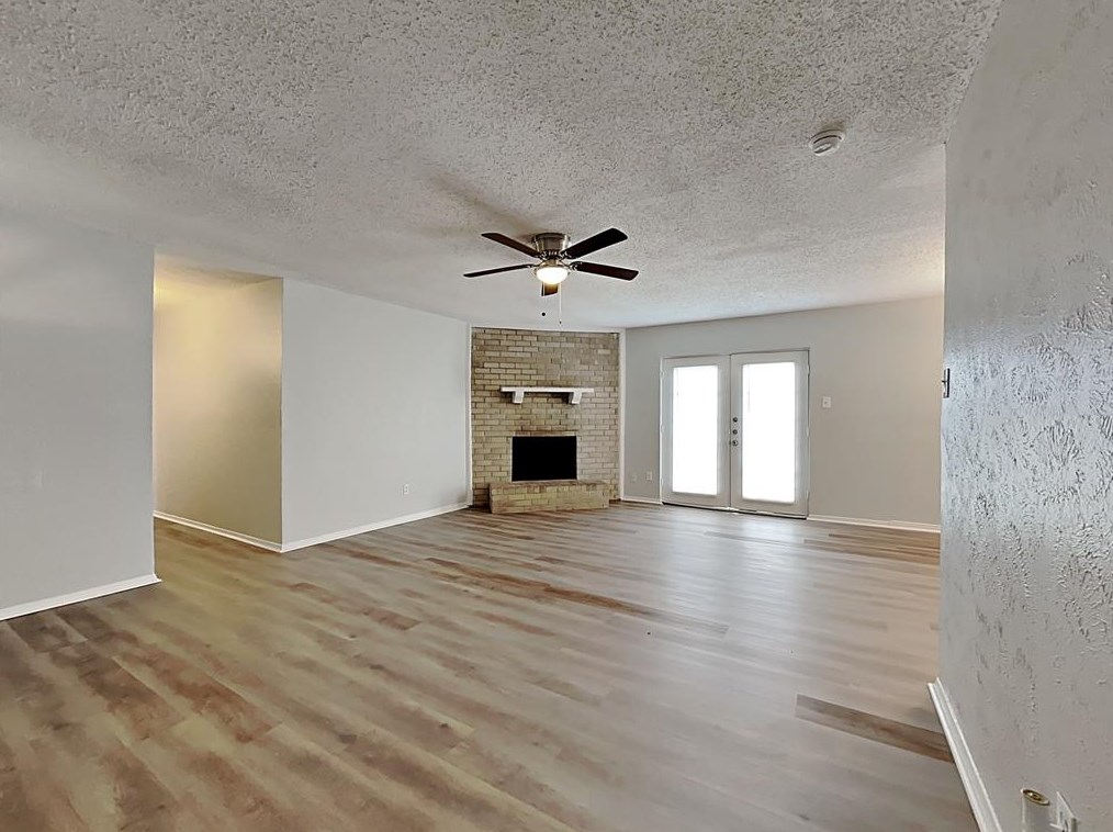 505 David Dr, Grand Prairie, TX 75052